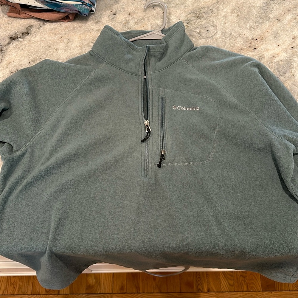 Columbia quarter zip XL in light blue